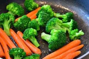 Detox-Nahrung: Karotten und Brokkoli